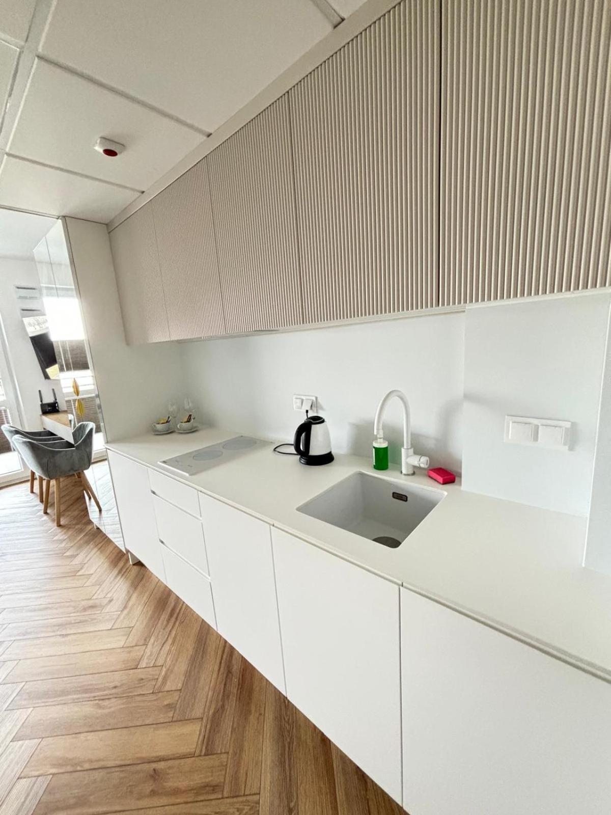 Apartamenty 24H Pileckiego Varsovia Exterior foto