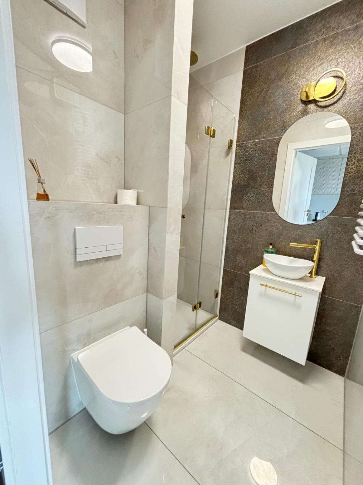 Apartamenty 24H Pileckiego Varsovia Exterior foto